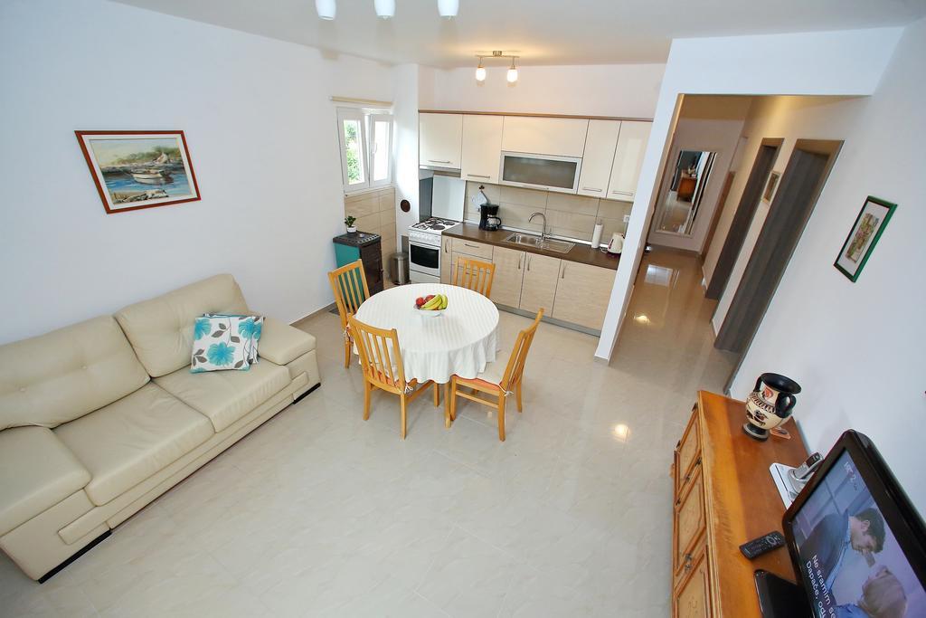 Apartments Kero บาร์บินเย ภายนอก รูปภาพ