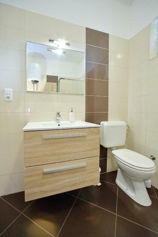 Apartments Kero บาร์บินเย ภายนอก รูปภาพ